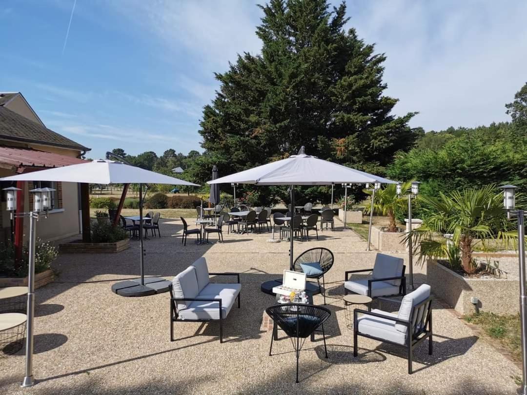 Hotel - Domaine De La Blanchardiere - Le Mans Changé Exterior foto